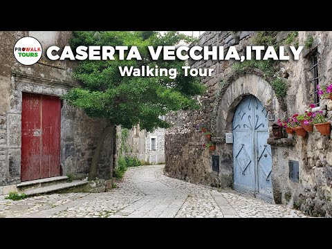 Caserta Vecchia, Italy Walking Tour - 4K - with Captions!