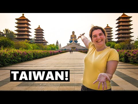 Exploring Taiwan's Biggest Temple Complex!