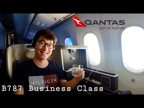 Qantas QF2 B787 Business Class Darwin to Sydney - a domestic international flight!